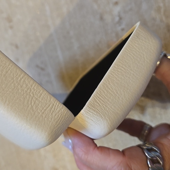 Versace Oversized Creamy White Hard Shell Glasses Case - Picture 8 of 8